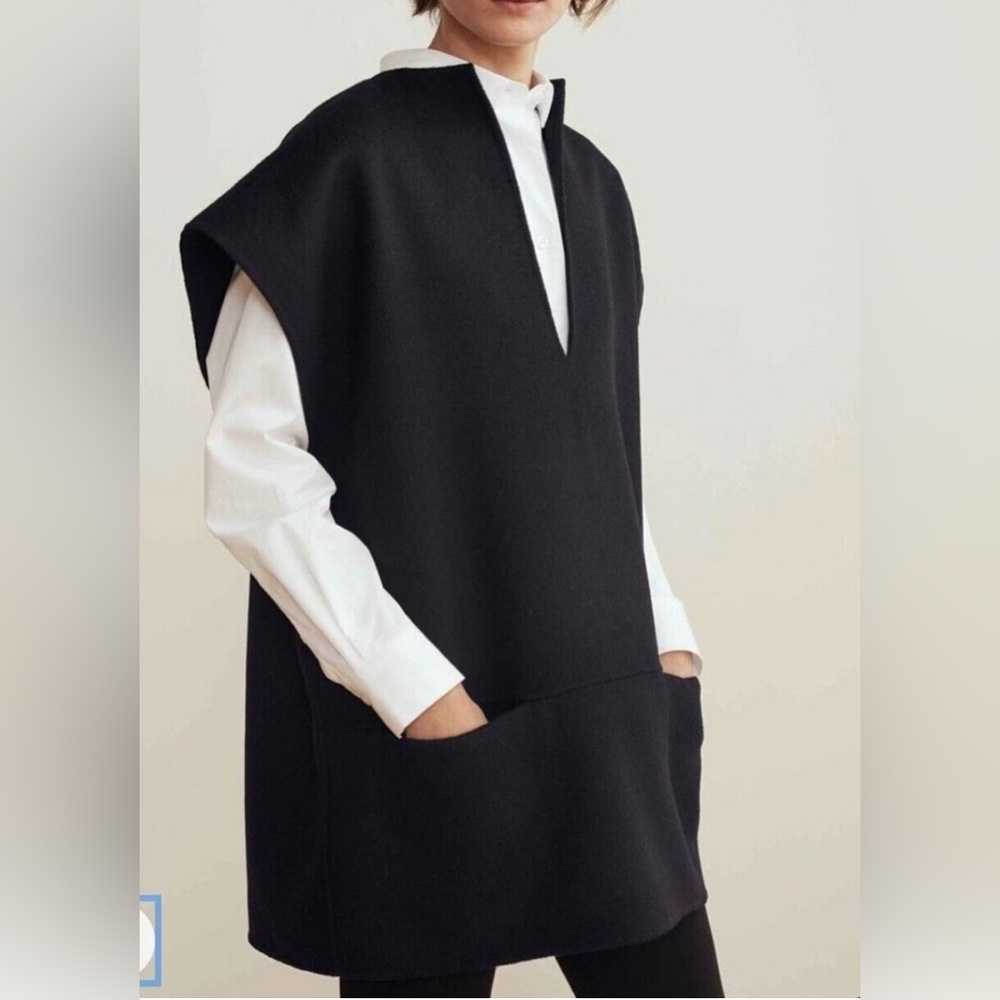 ISO 
TOTEME Sweater Womens M